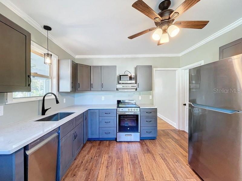 Photo 4 of 1276 SEDEEVA CIR N