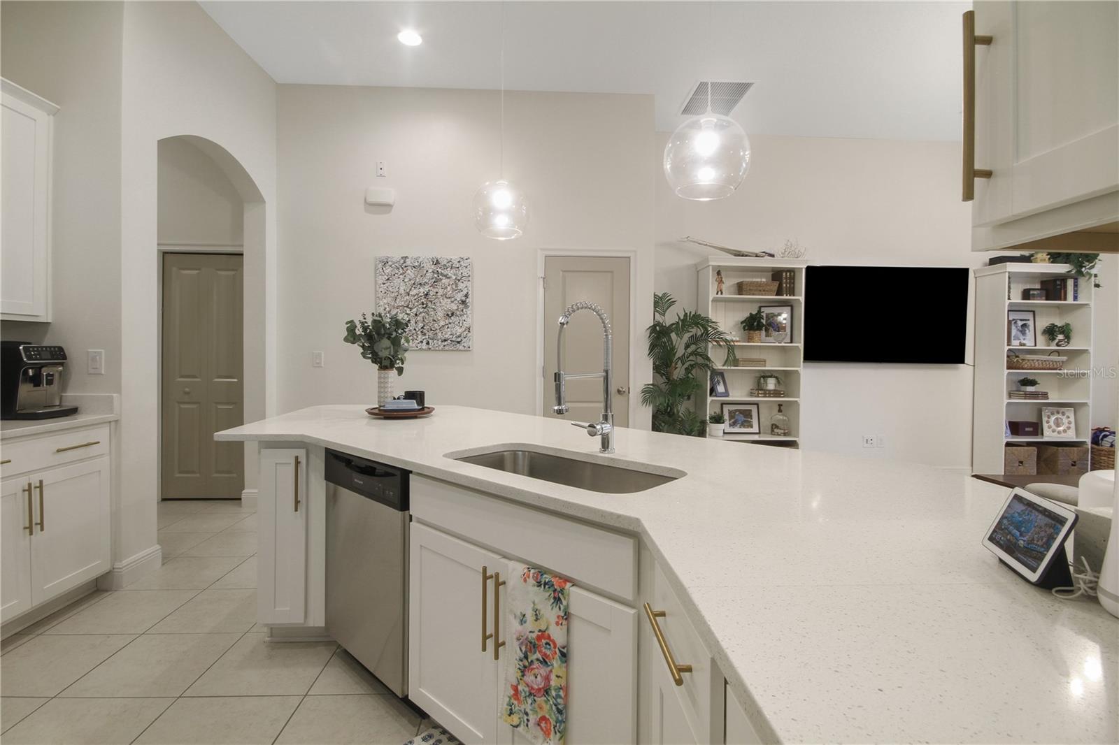 Photo 6 of 1224 FLORABLU DR