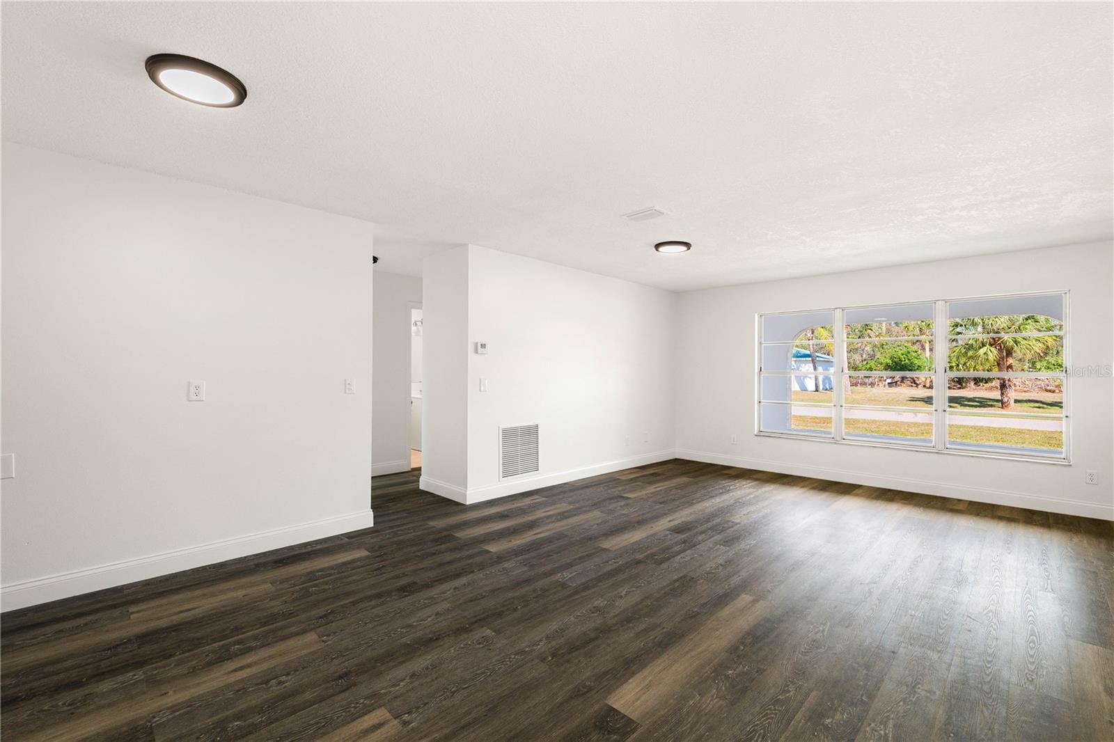 Photo 6 of 21047 KEELER AVE