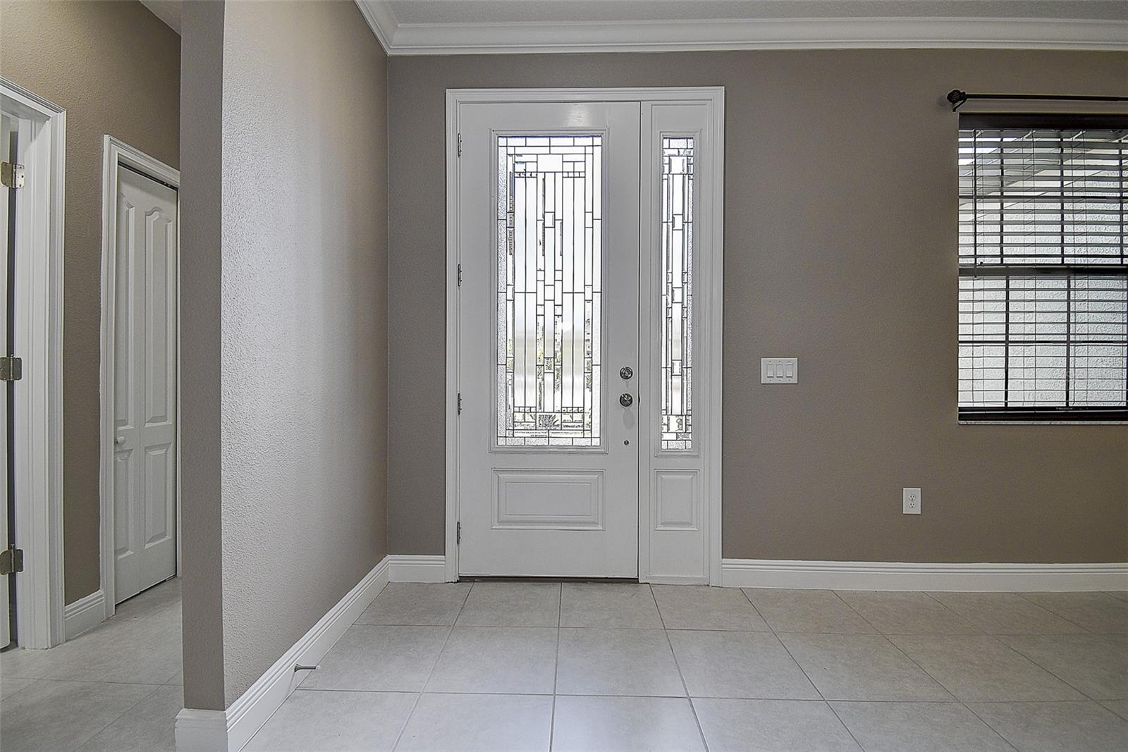 Photo 6 of 624 TIERRA DR