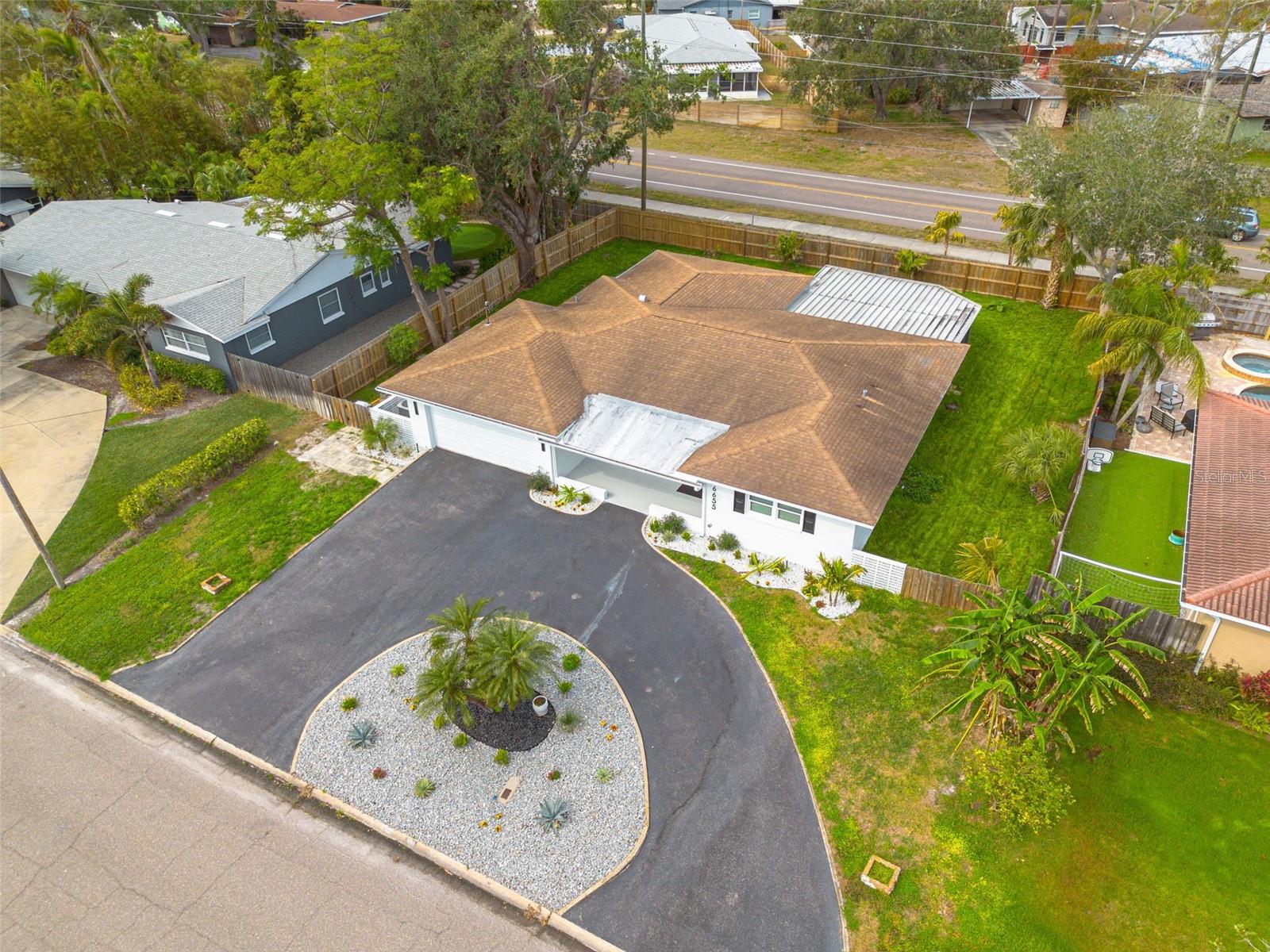 Photo 5 of 6655 COLONY DR S