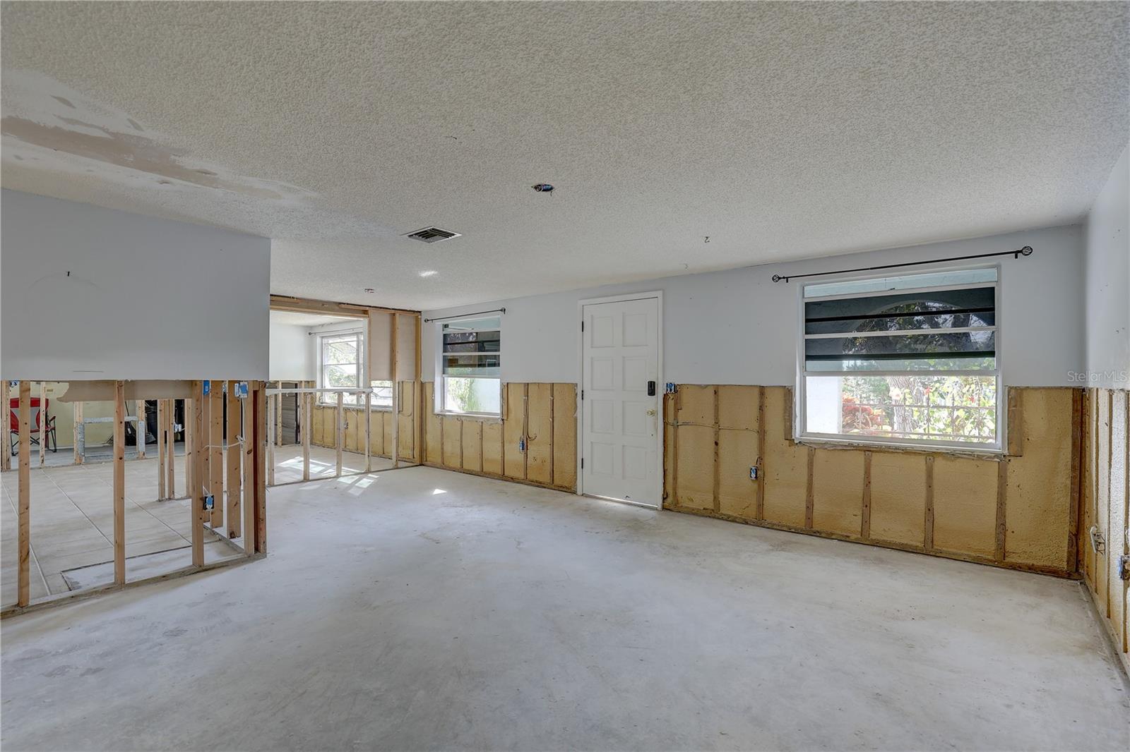 Photo 6 of 8547 HORIZON LN