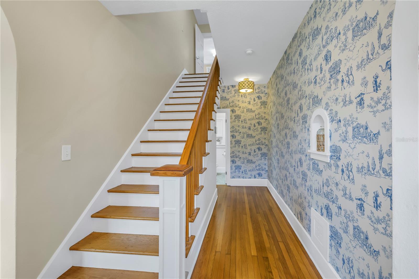 Photo 7 of 535 28TH AVE N