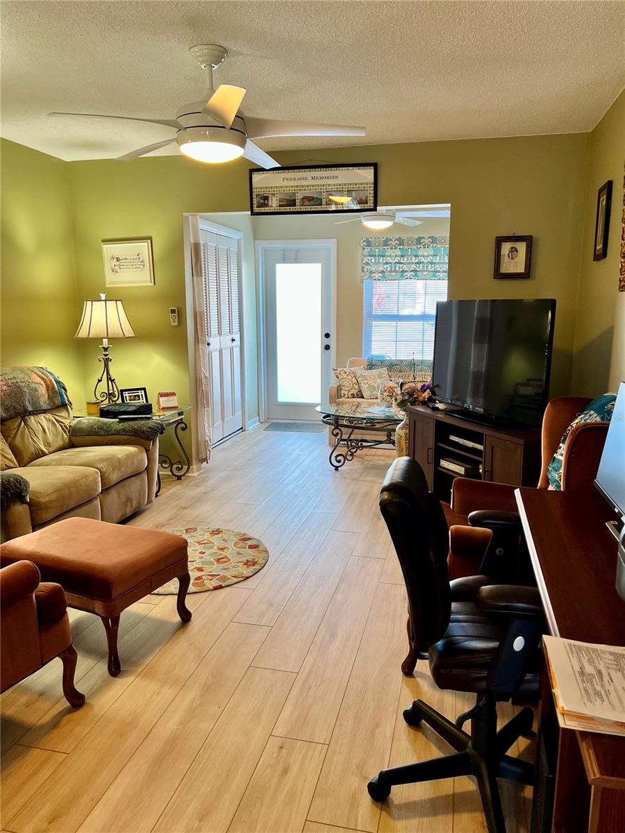Photo 2 of 1656 S LAKE AVE #3