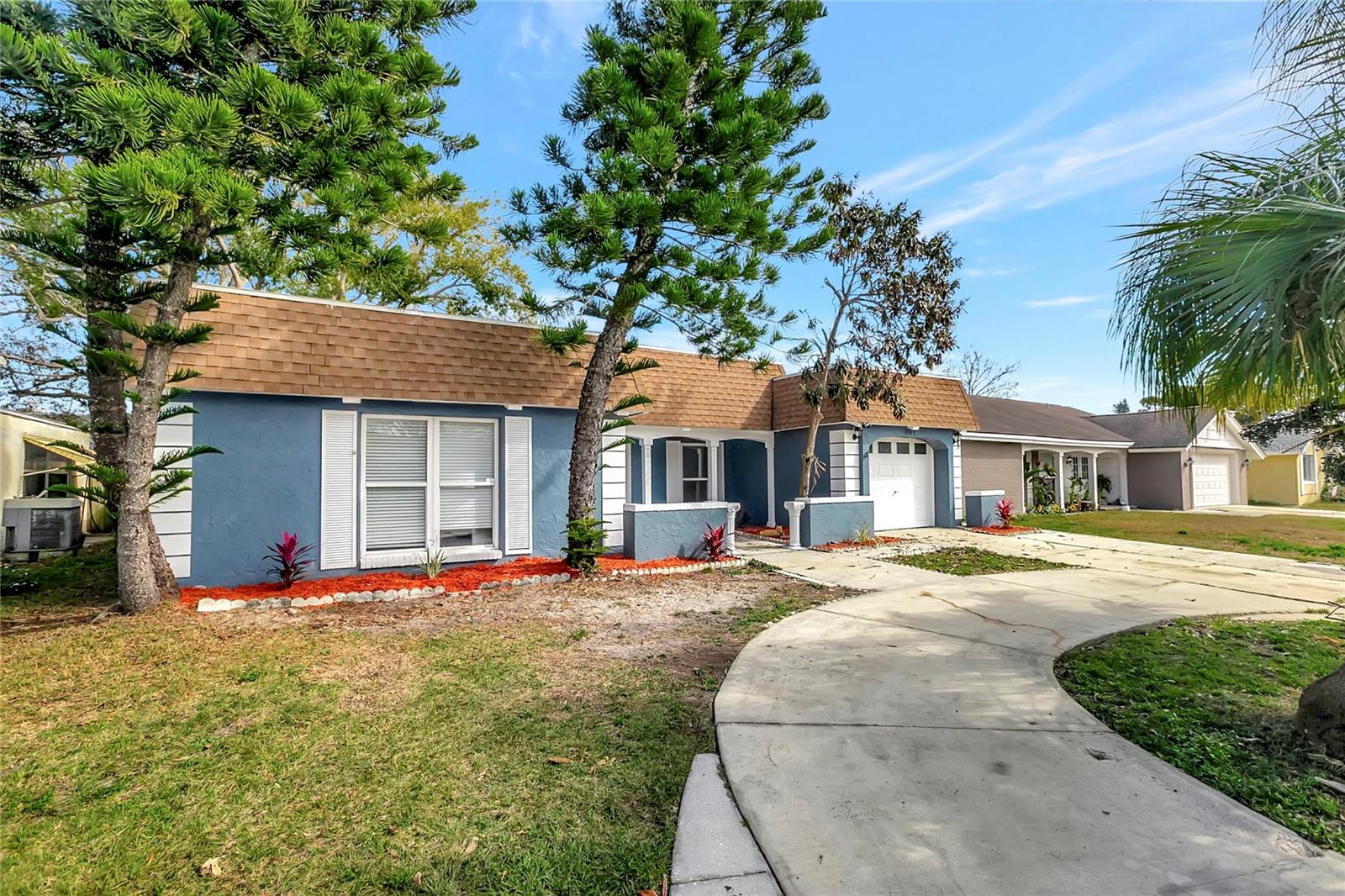 Photo 2 of 3544 LANDALE DR