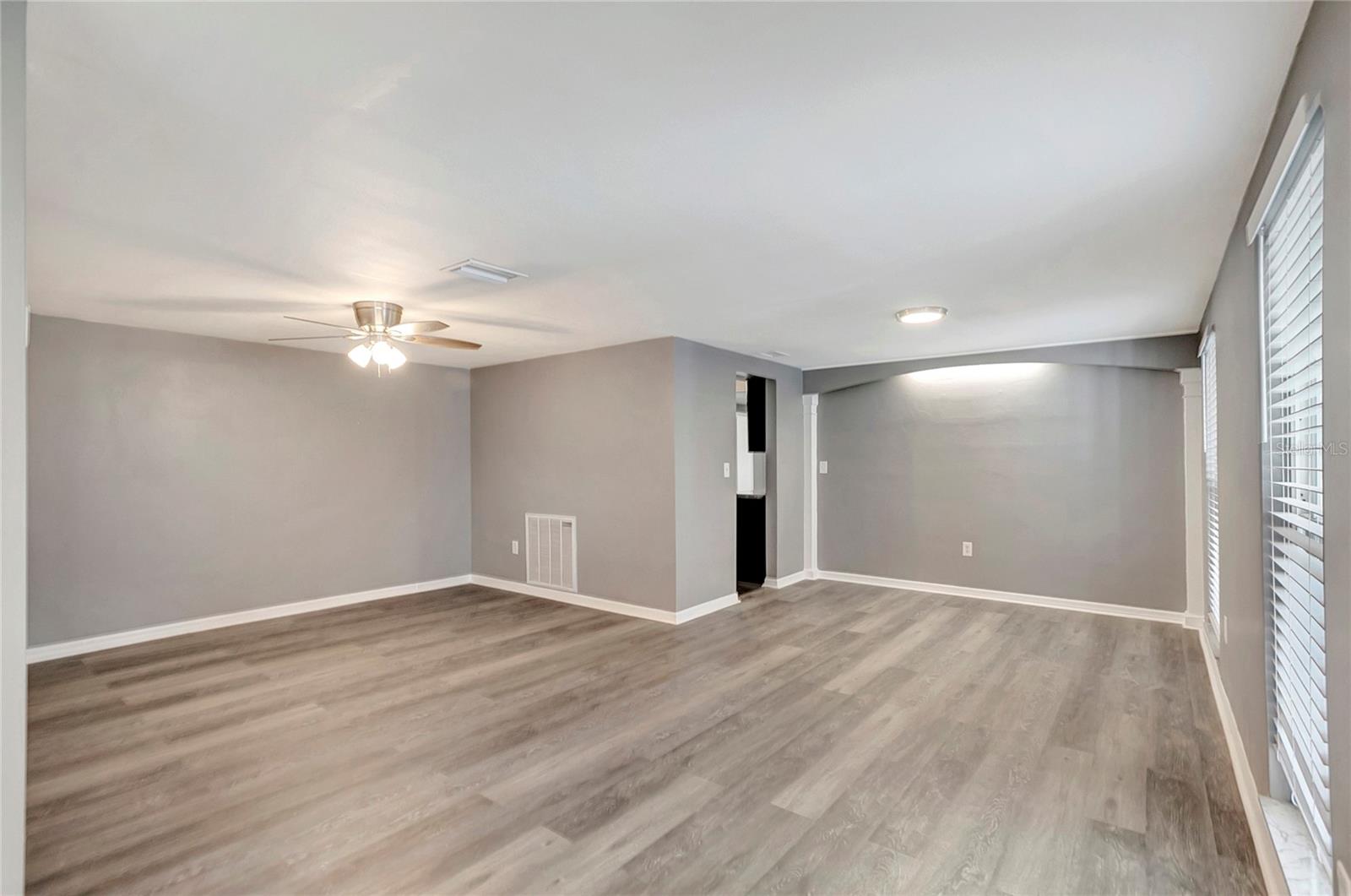 Photo 6 of 3544 LANDALE DR