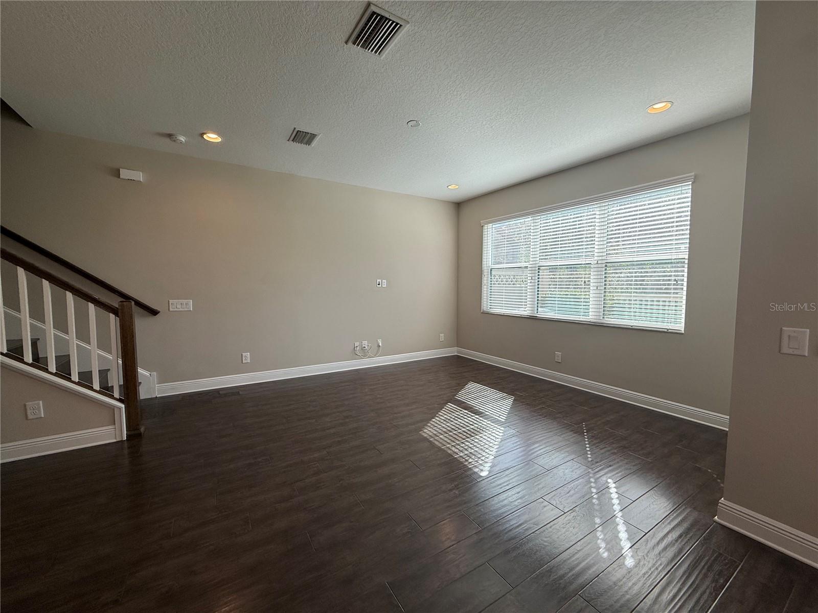 Photo 7 of 30309 SOUTHWELL LN