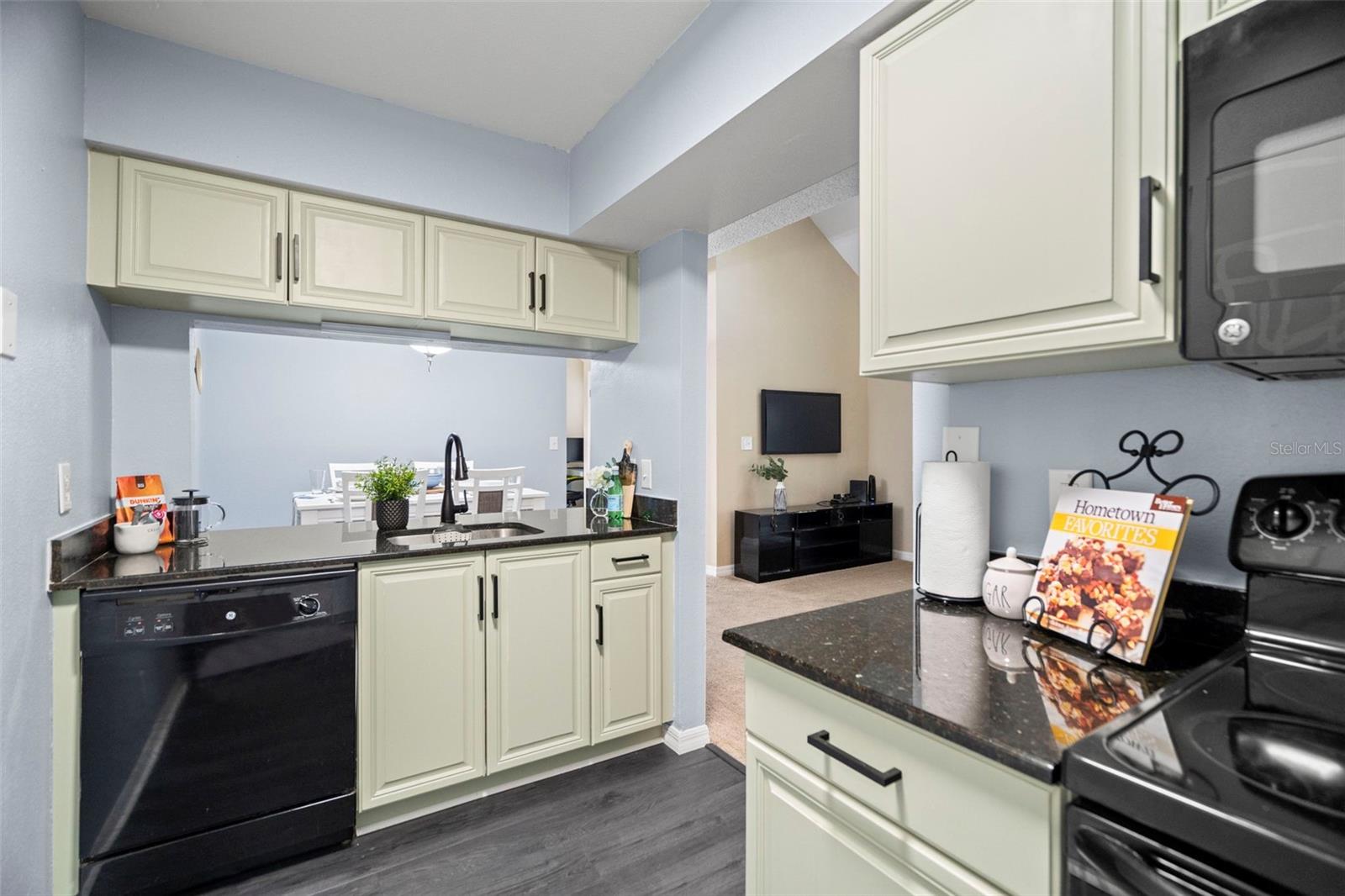 Photo 2 of 3300 HAVILAND CT #304