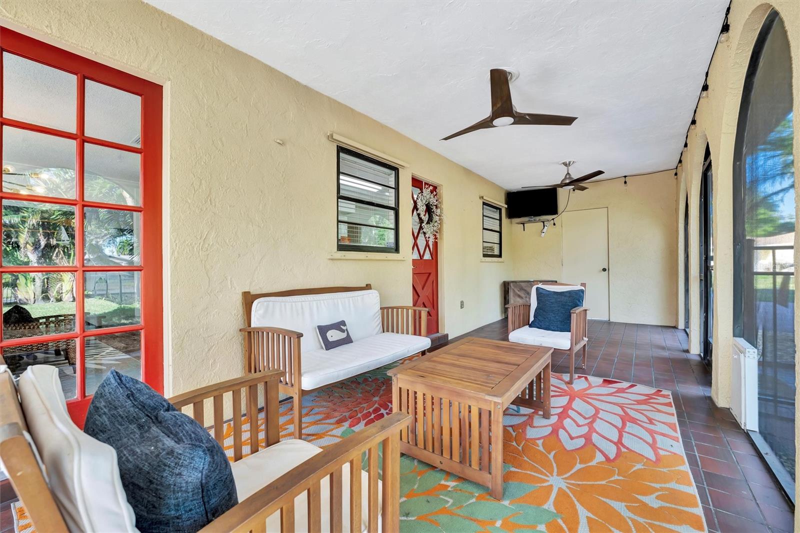 Photo 6 of 612 MONTEZUMA DR