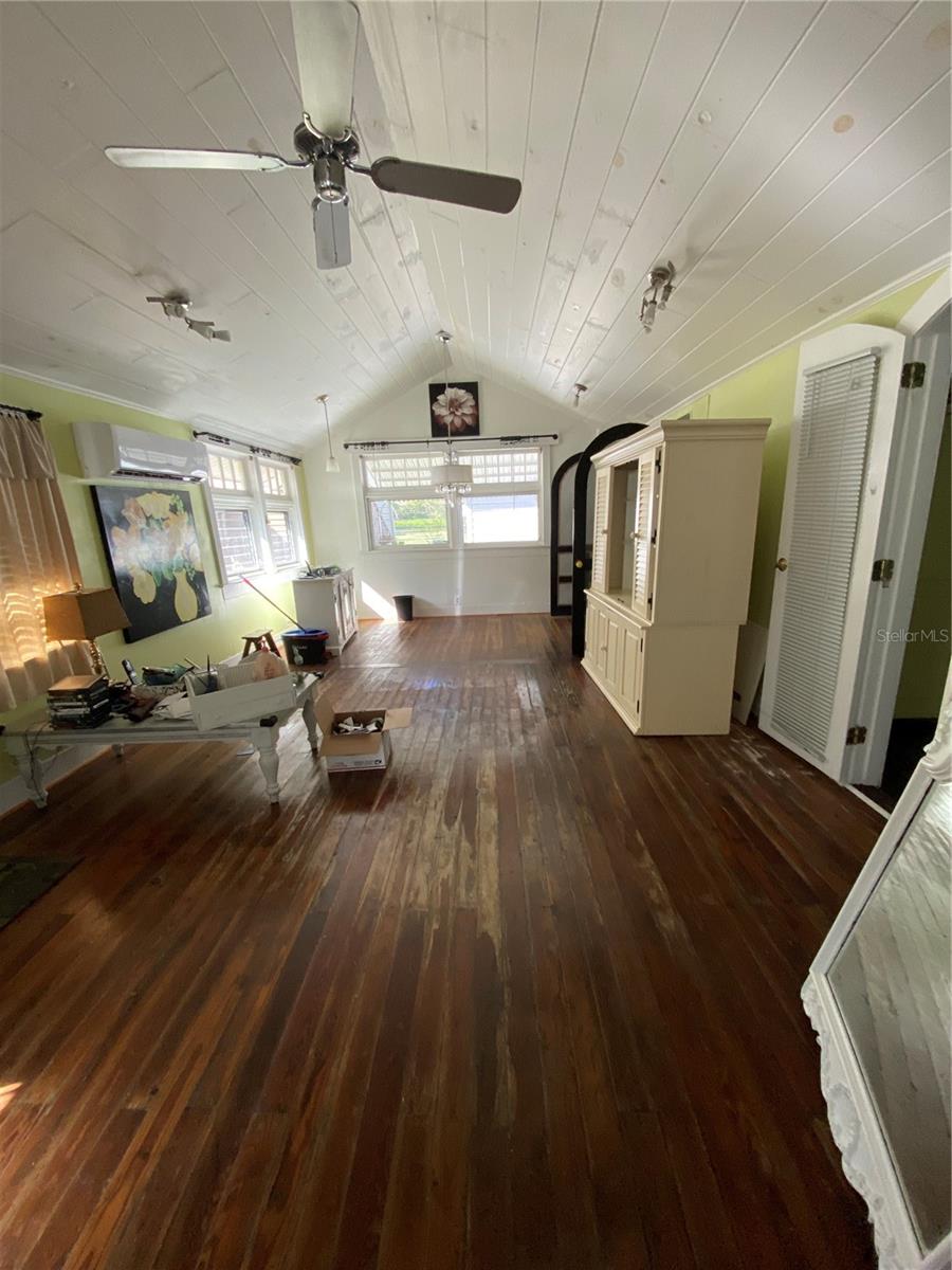 Photo 4 of 12 BRADEN CASTLE DR