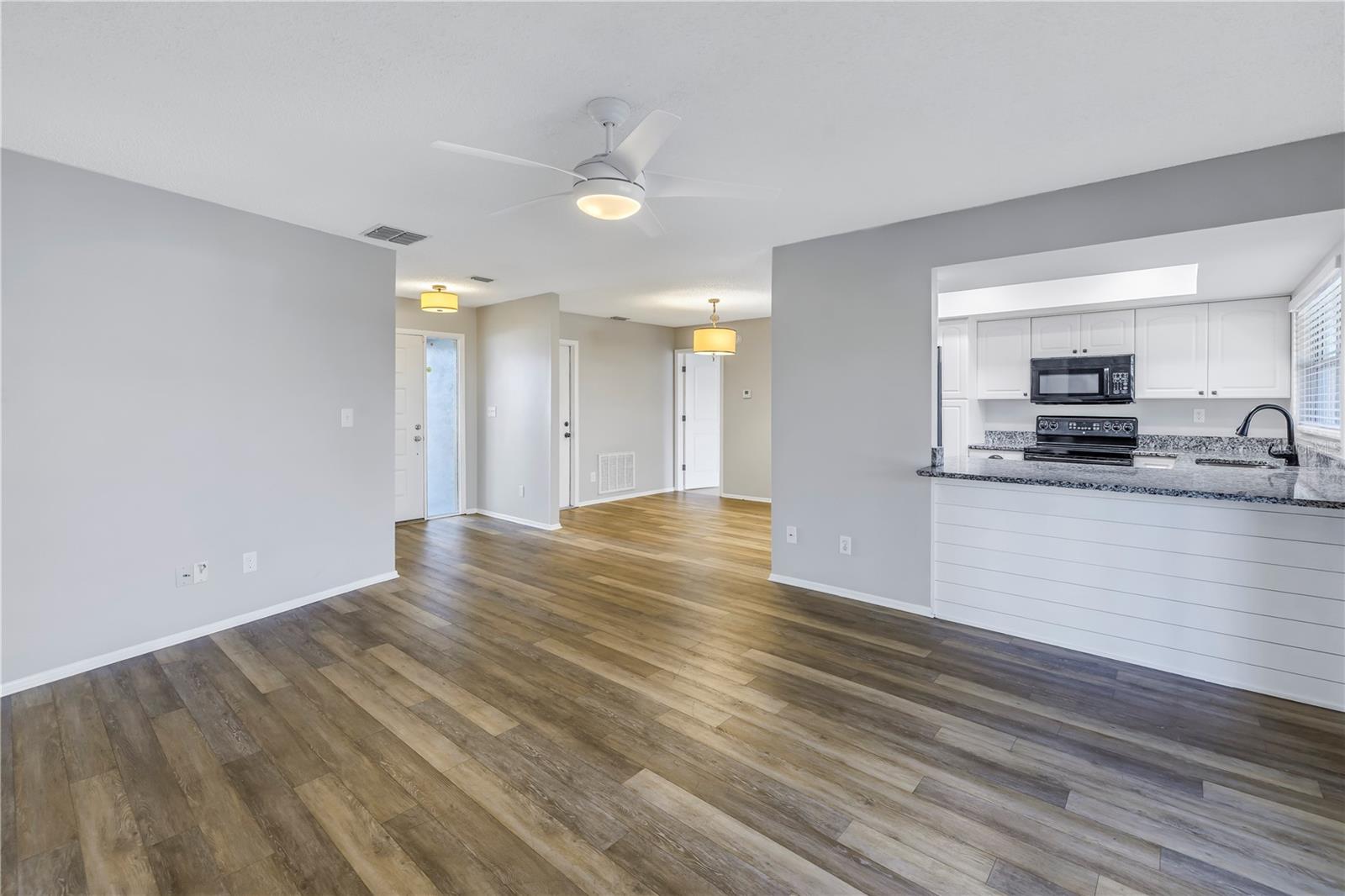Photo 6 of 2609 RIDGE LN