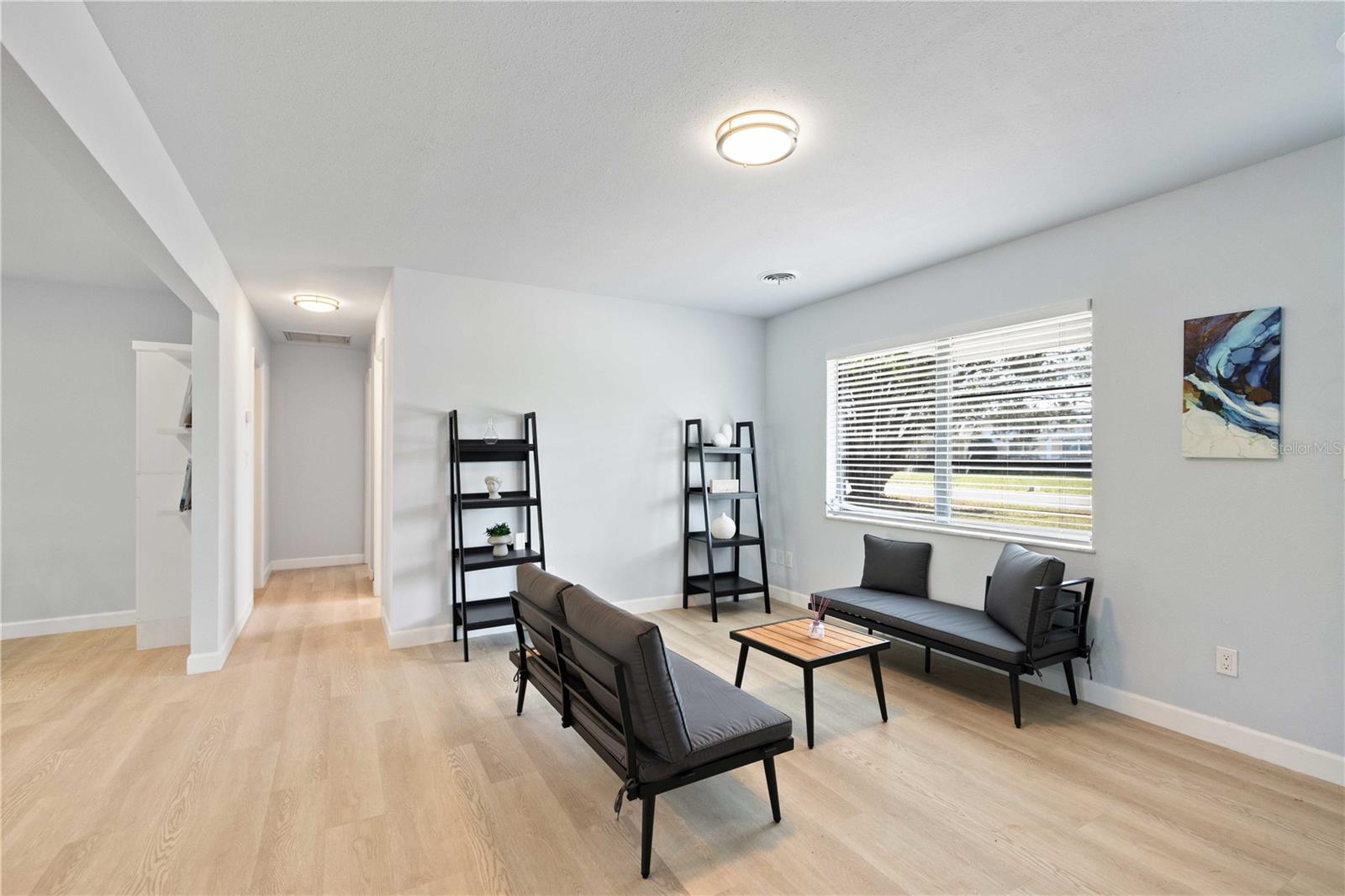 Photo 6 of 39035 CITADEL CIR
