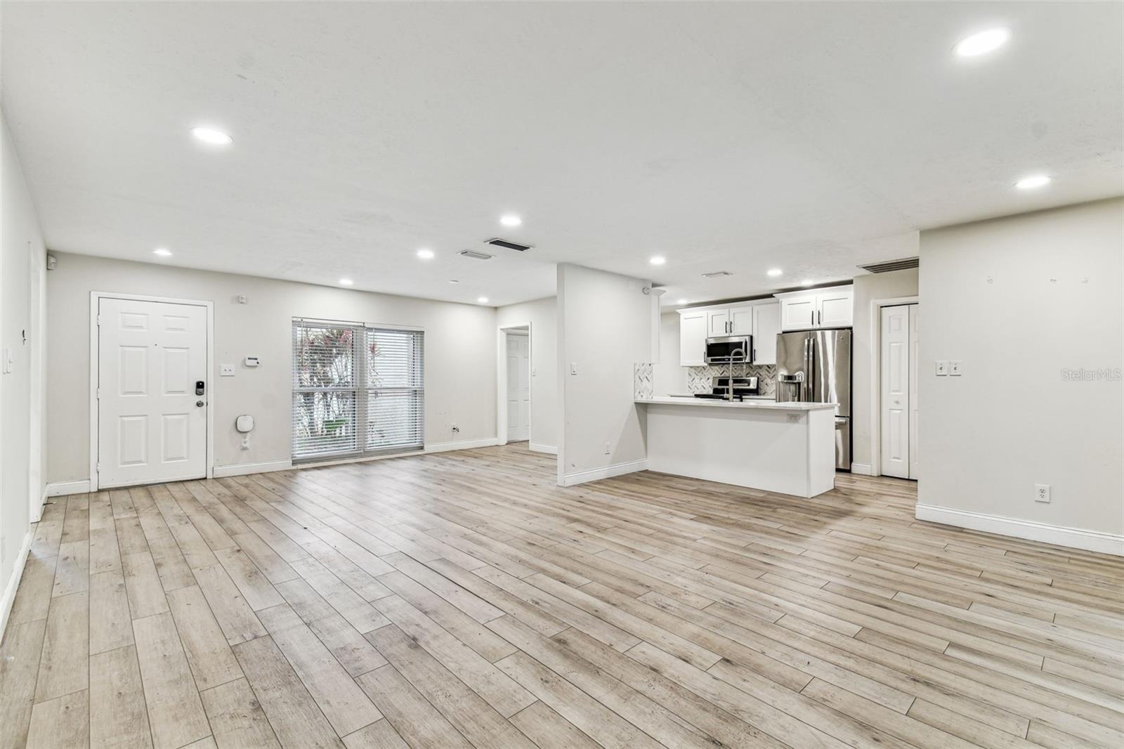 Photo 6 of 4504 GRAINARY AVE
