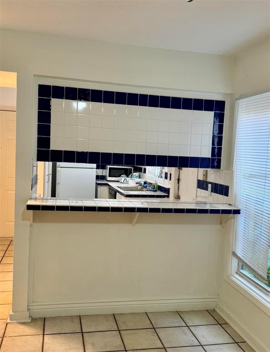 Photo 5 of 5627 ASHLEY OAKS DR #4