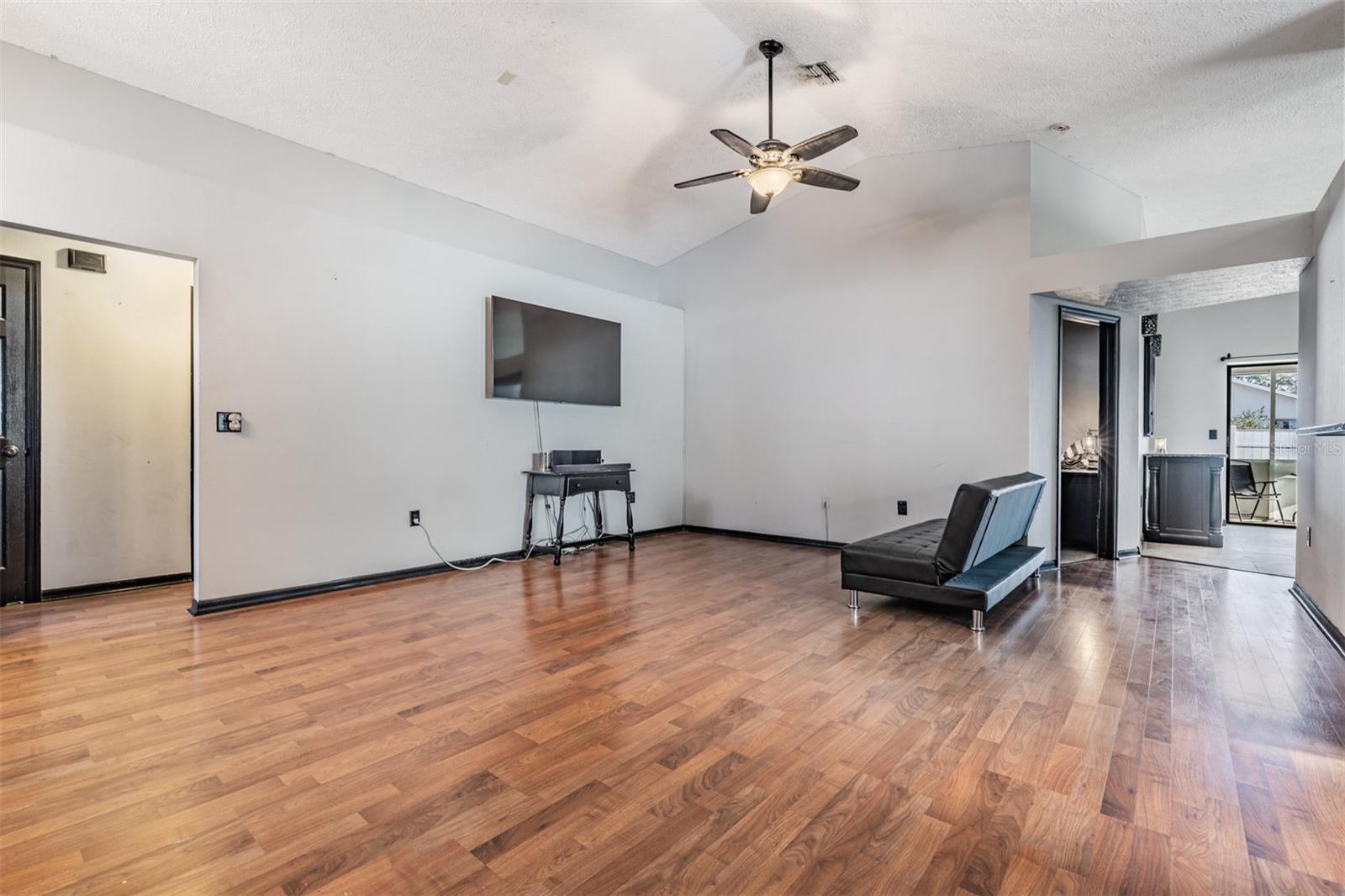Photo 7 of 7911 FLORADORA DR
