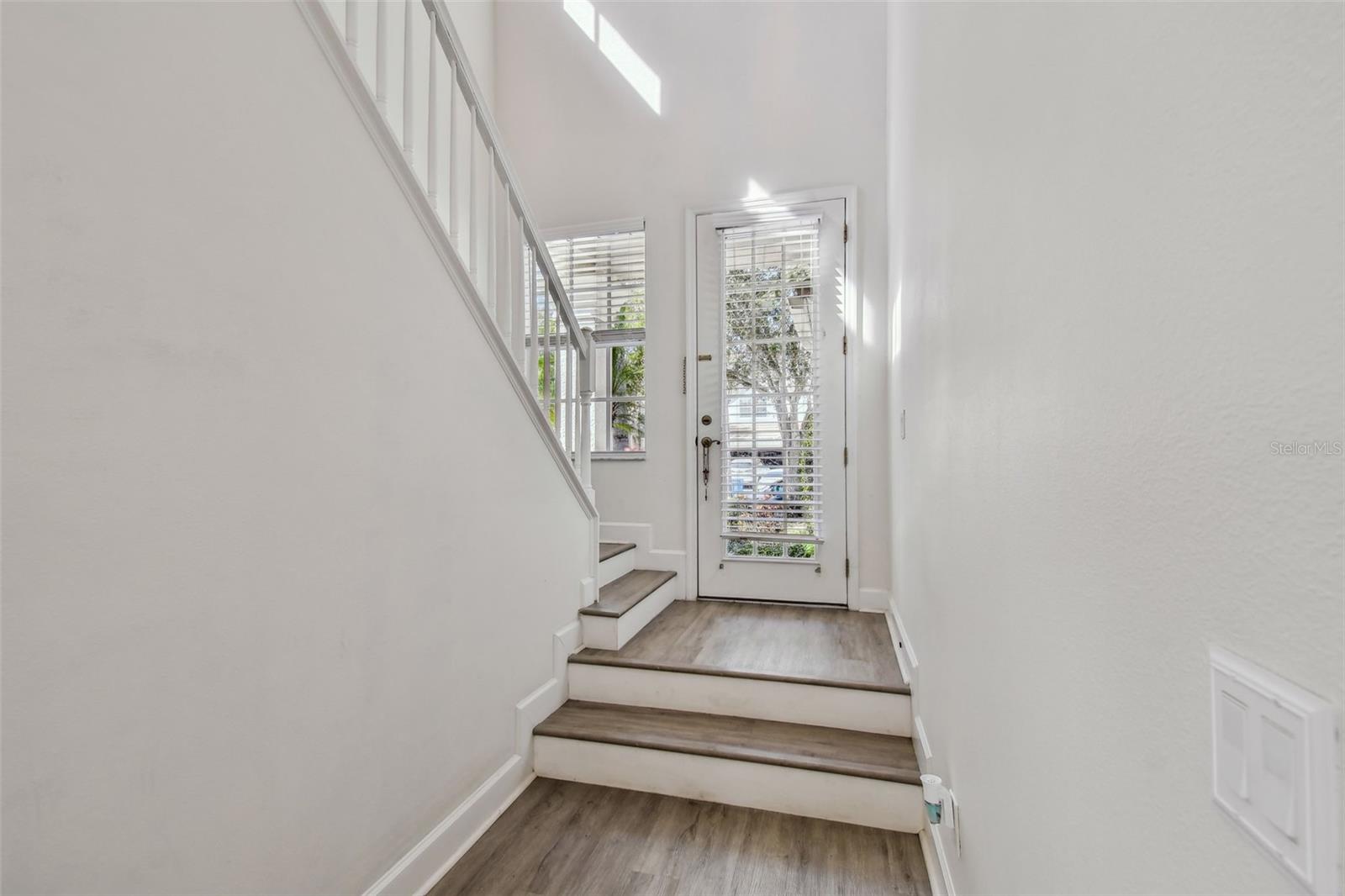 Photo 5 of 14541 MIRABELLE VISTA CIR