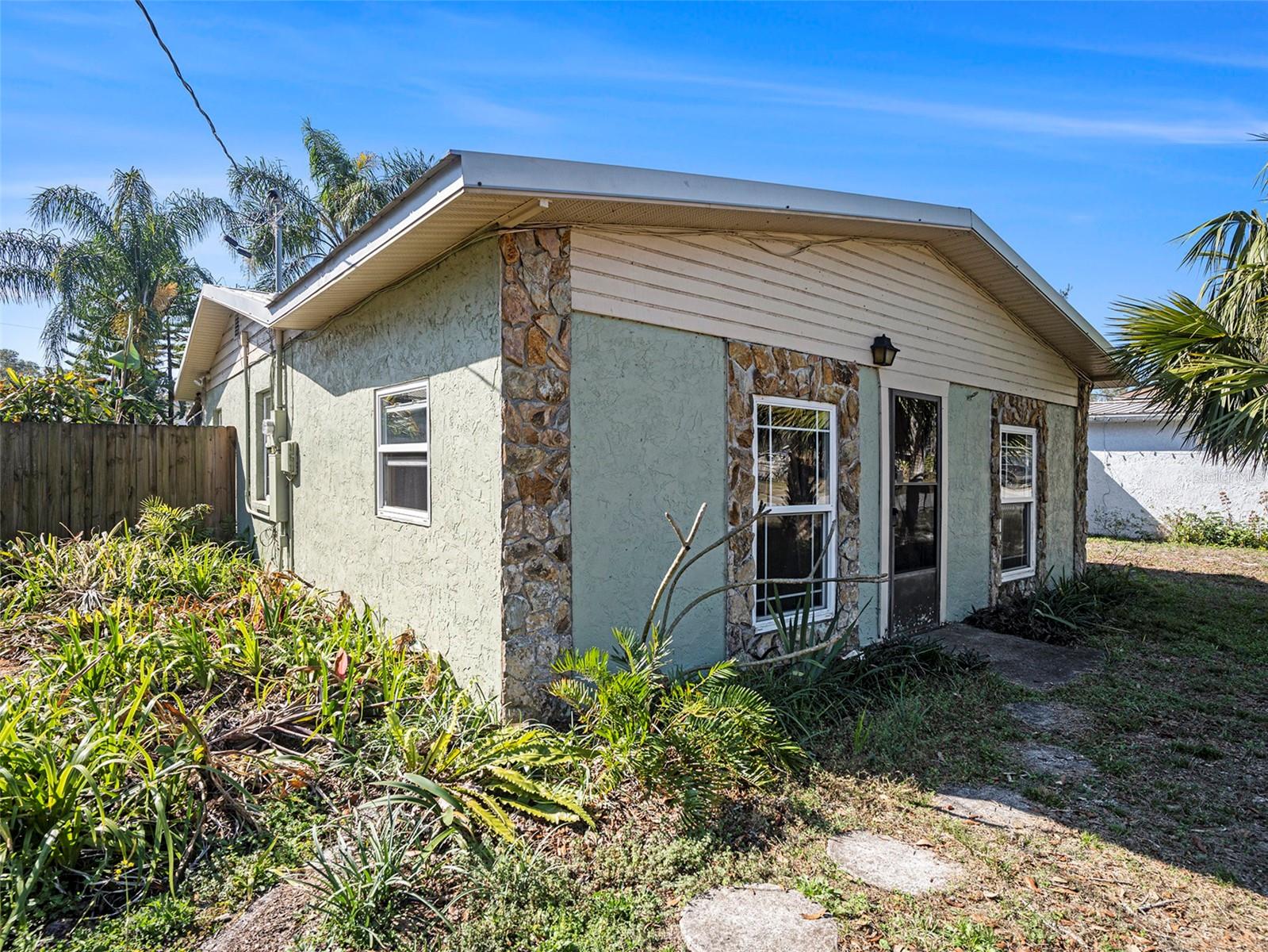 Photo 2 of 11125 MAHIN LN