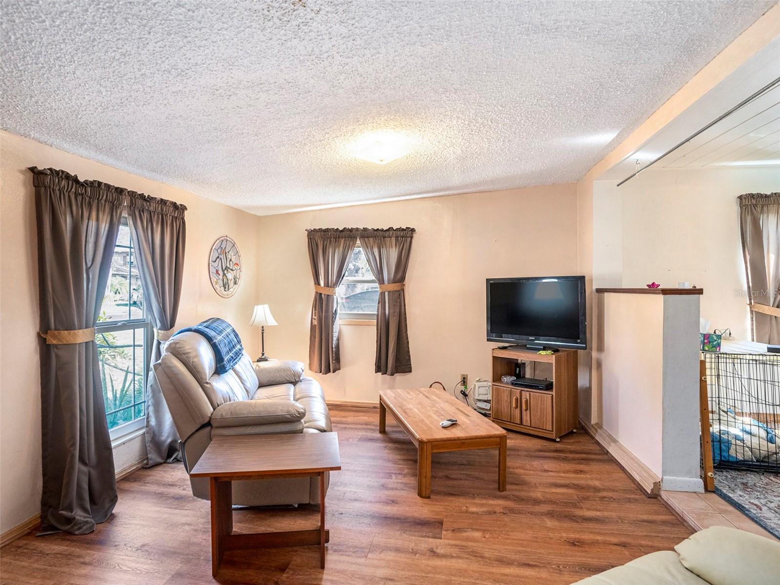 Photo 3 of 11125 MAHIN LN