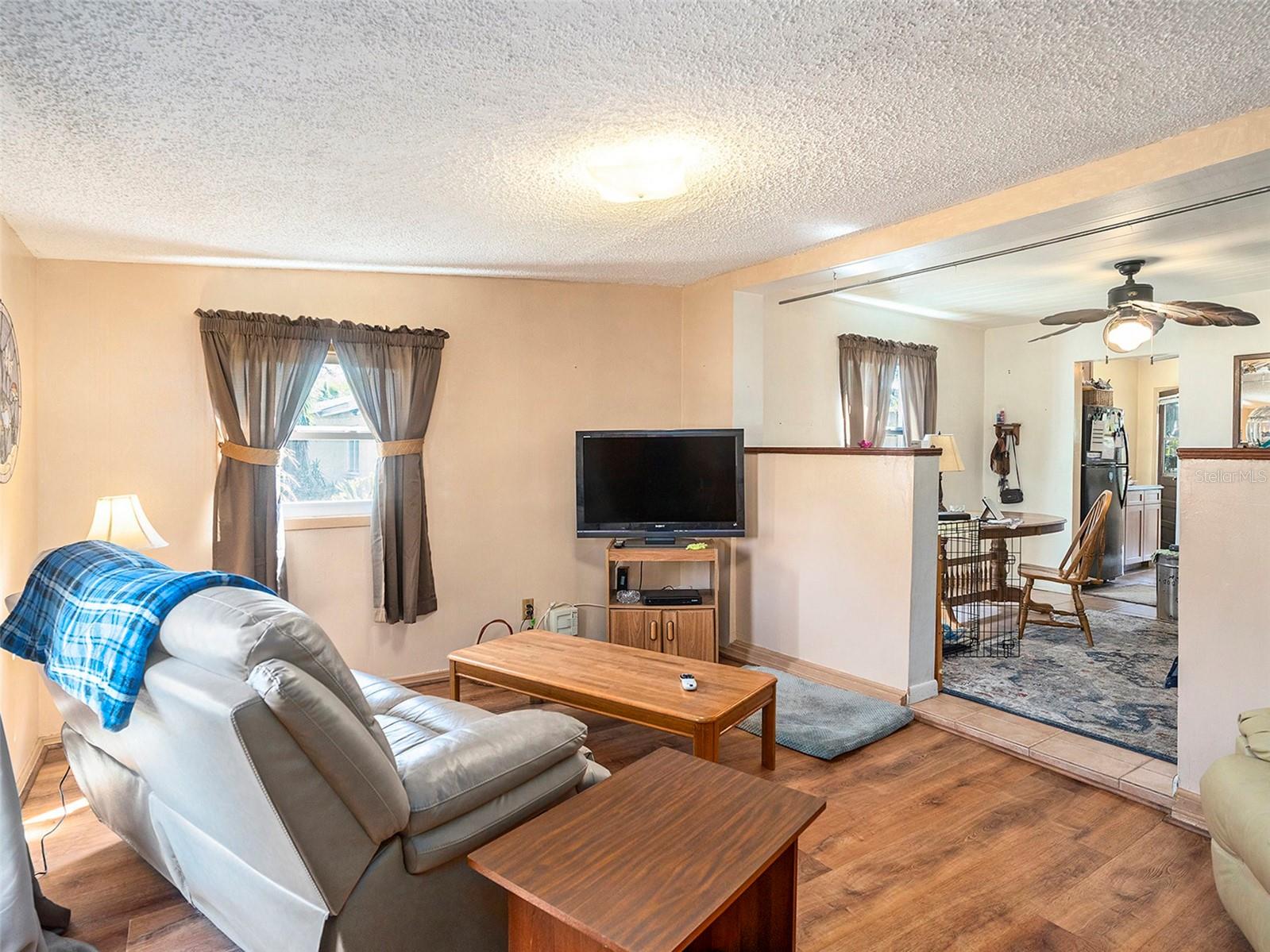 Photo 5 of 11125 MAHIN LN
