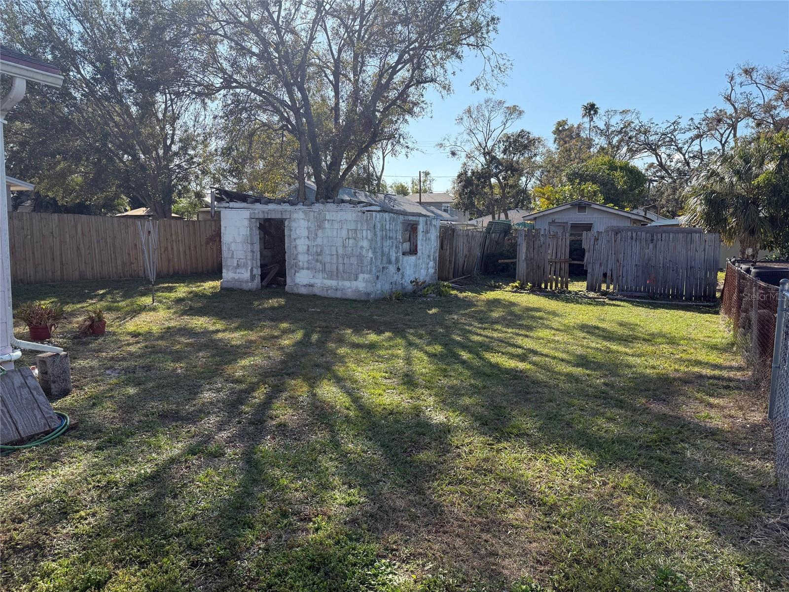 Photo 5 of 6319 S ADELIA AVE