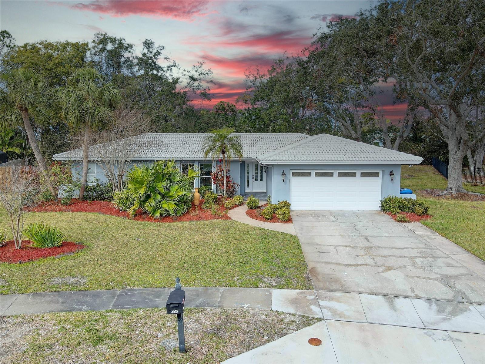 Photo of 1854 WATEROAK DR W