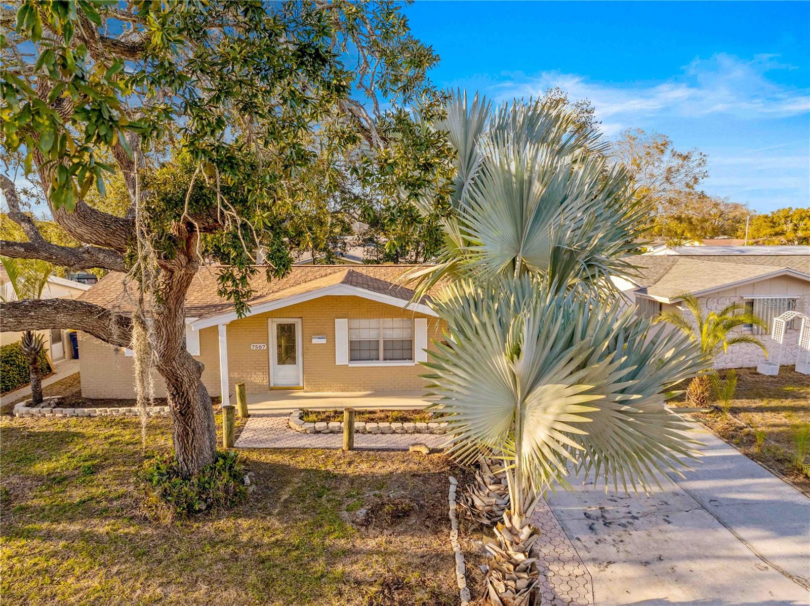 Photo 2 of 7507 BETULA DR