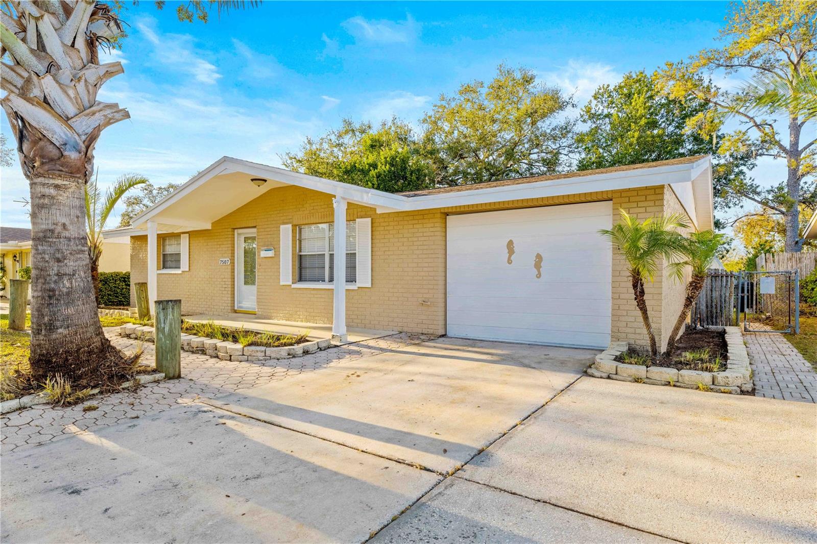 Photo 3 of 7507 BETULA DR