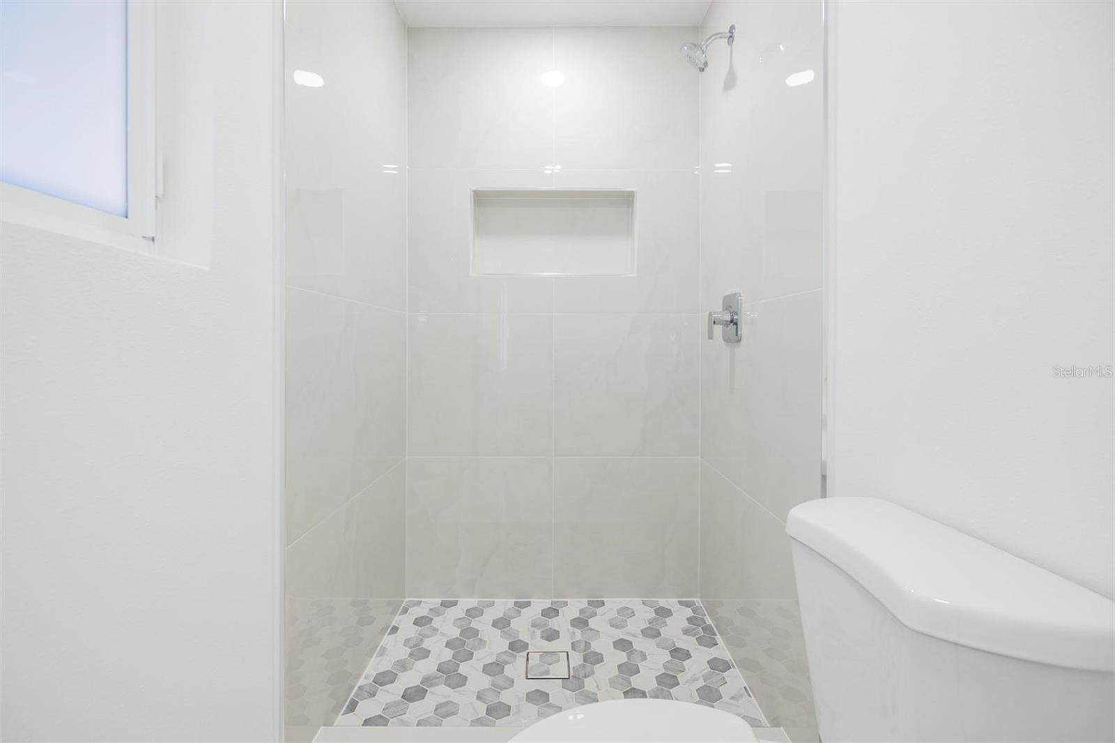 Photo 7 of 8705 TAHITI LN
