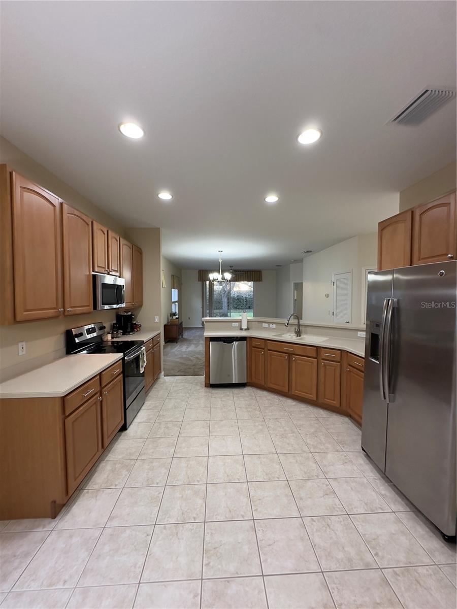 Photo 5 of 10222 DEVONSHIRE LAKE DR