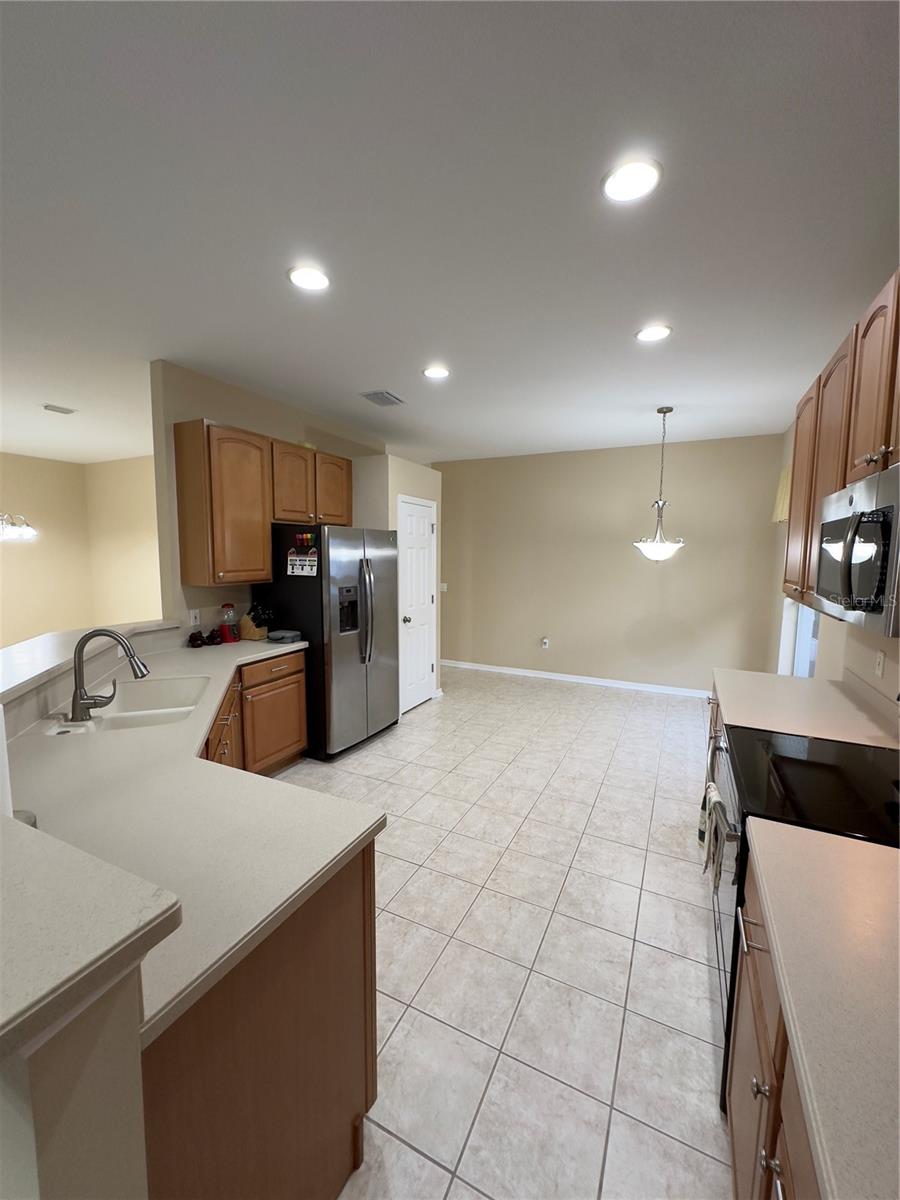 Photo 7 of 10222 DEVONSHIRE LAKE DR