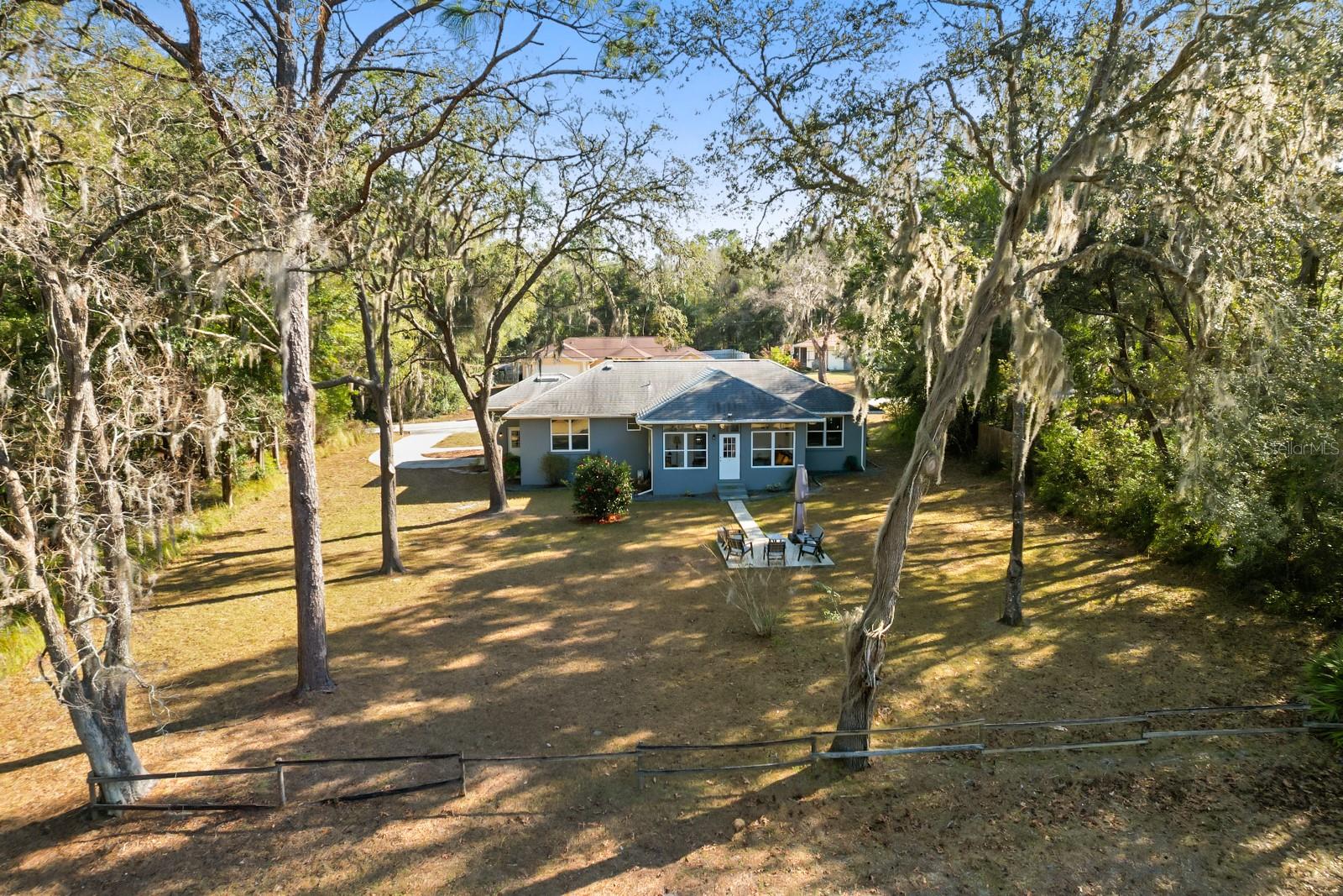 Photo of 2331 W DOLPHIN DR