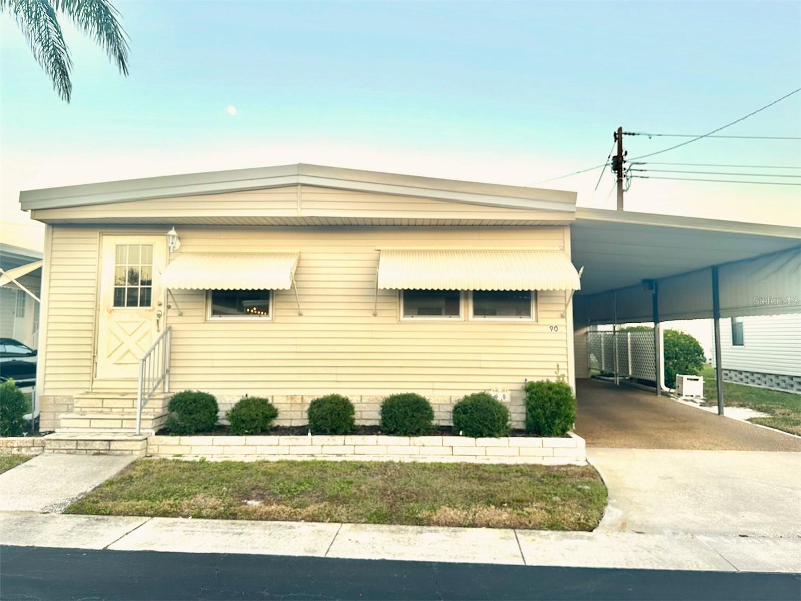 Photo 2 of 2000 E BAY DR #90