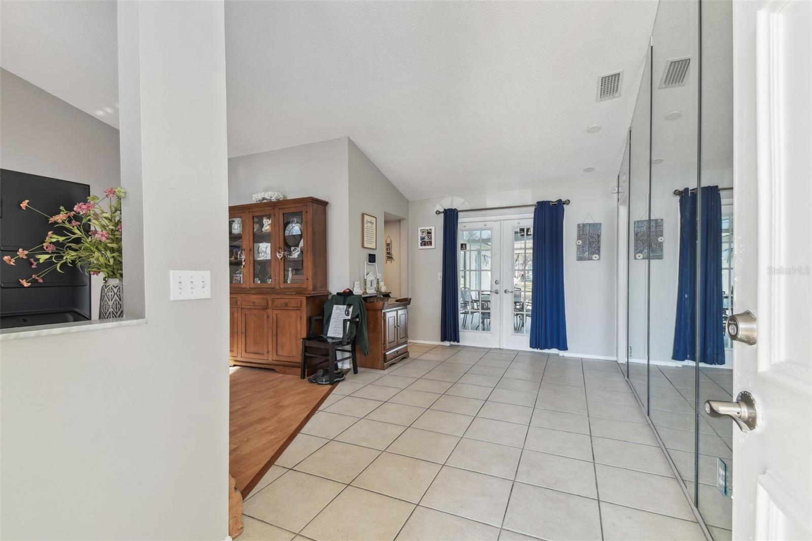 Photo 4 of 9234 DUFFER CT