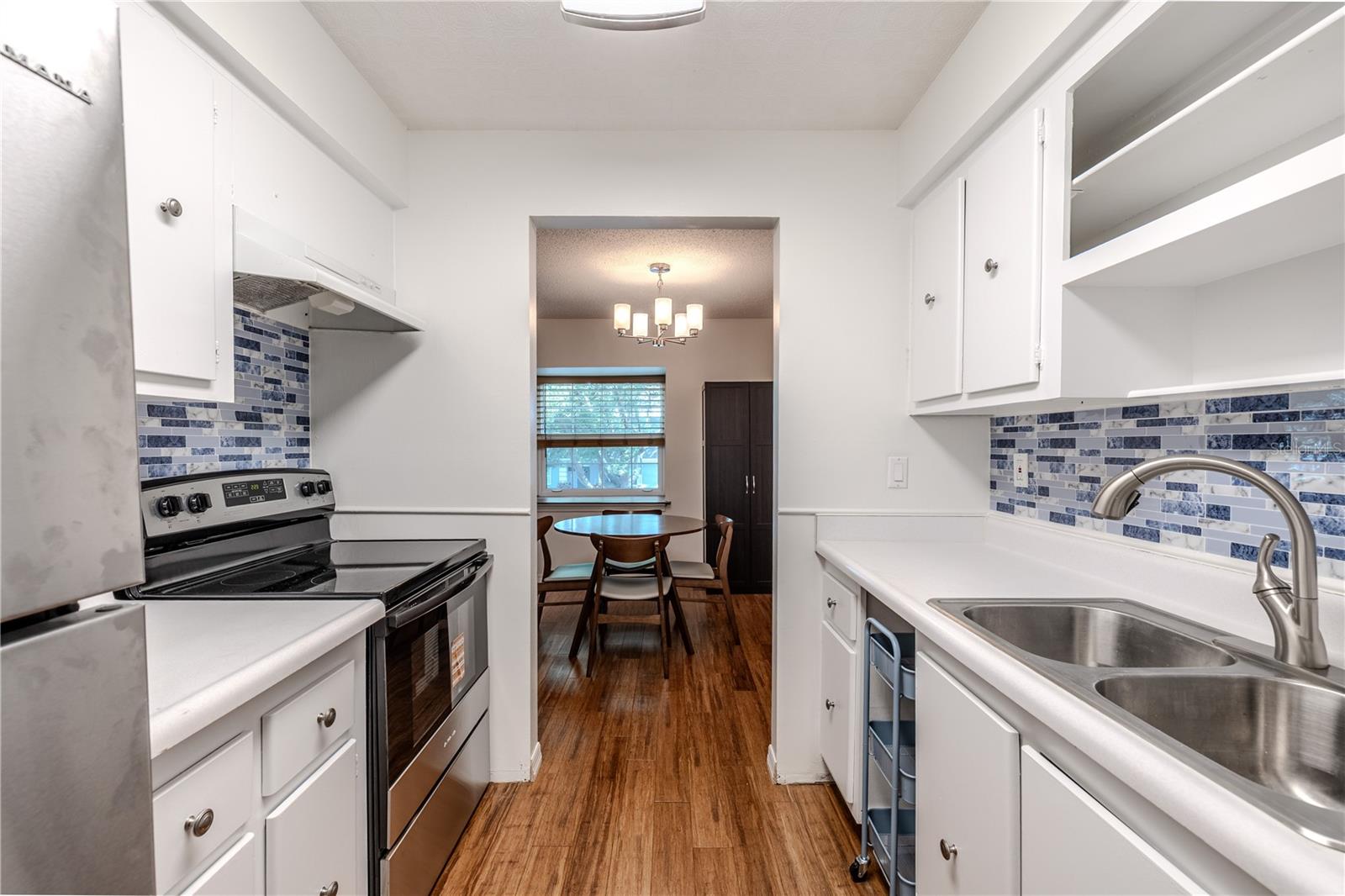 Photo 7 of 1708 BELLEAIR FOREST DR #D