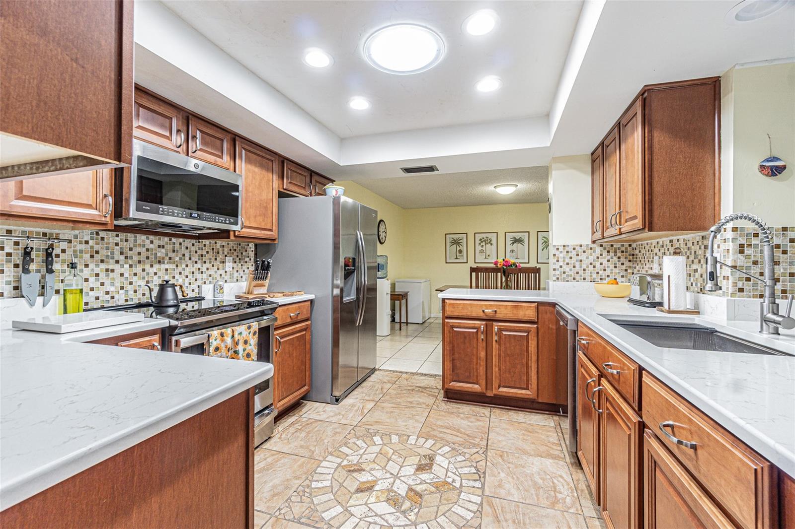 Photo of 936 HIGHVIEW DR