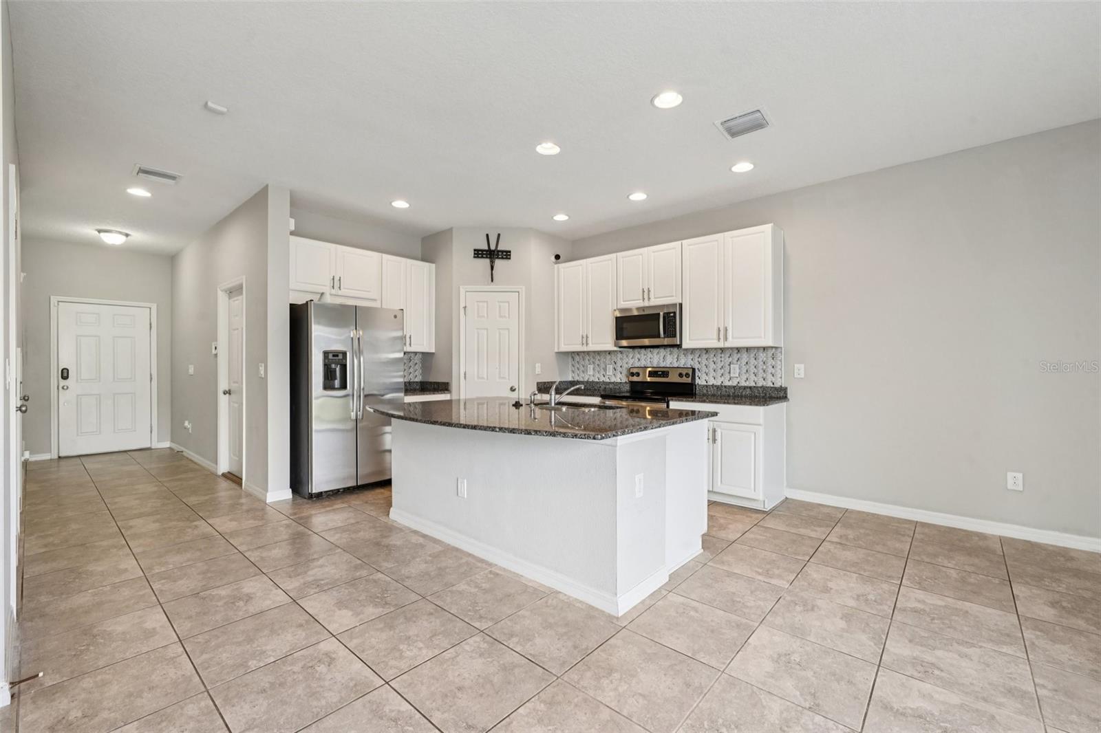 Photo 5 of 7022 SUMMER HOLLY PL