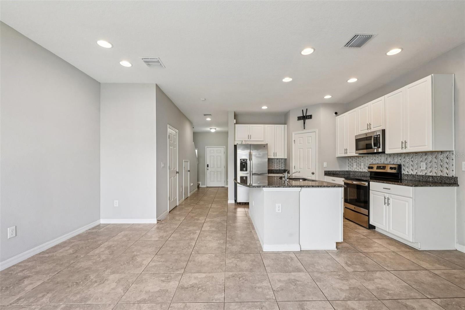 Photo 6 of 7022 SUMMER HOLLY PL