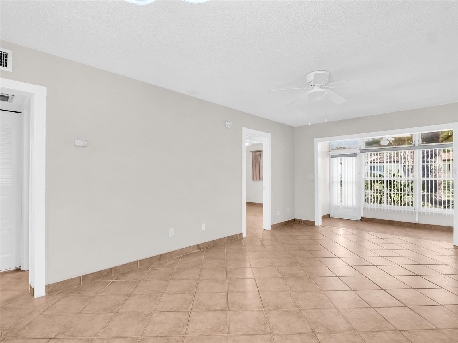 Photo 6 of 3109 MISSION GROVE DR #D