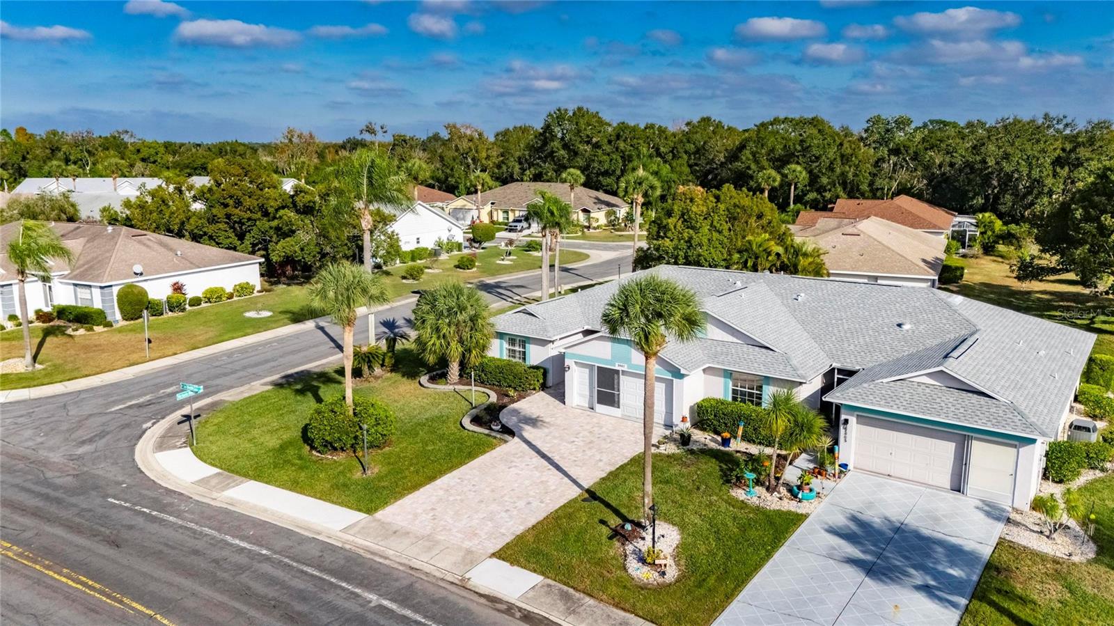 Photo 5 of 2007 W DEL WEBB BLVD