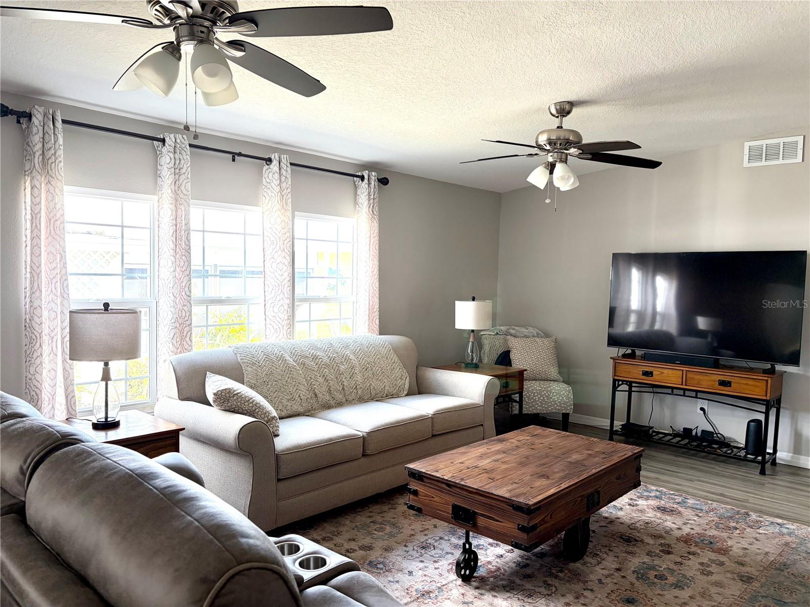 Photo 5 of 175 N SAINT THOMAS CIR