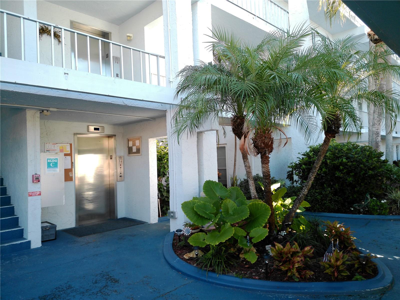 Photo 2 of 225 COUNTRY CLUB DR #C326