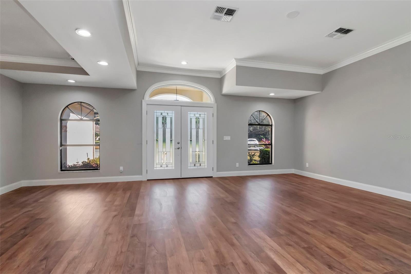 Photo 5 of 18306 PLEASANT RIDGE PL