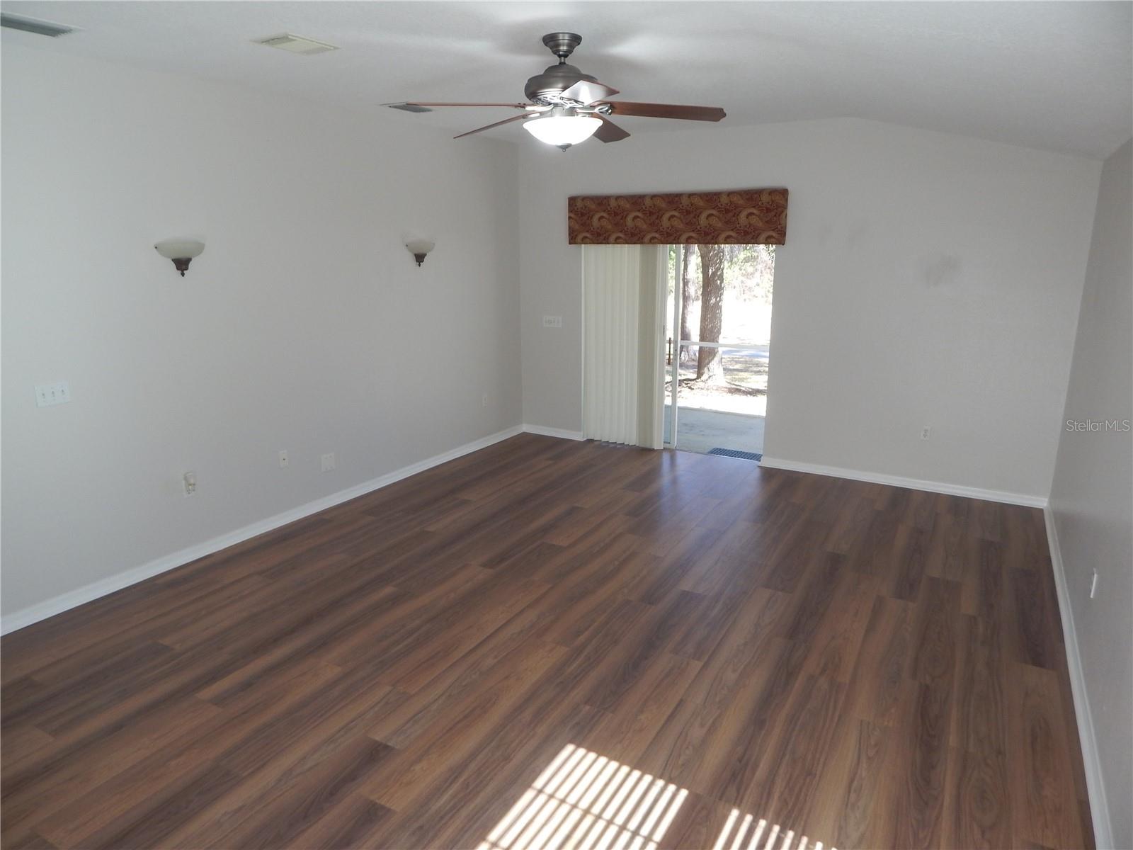 Photo 6 of 5632 AUTUMN SHIRE DR