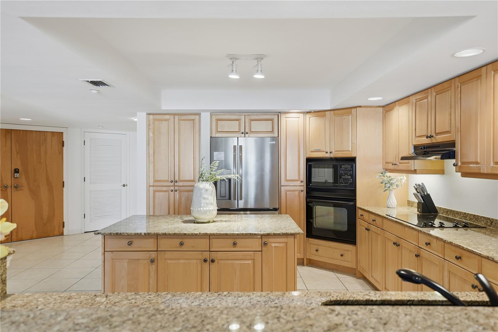 Photo 6 of 16326 GULF BLVD #307