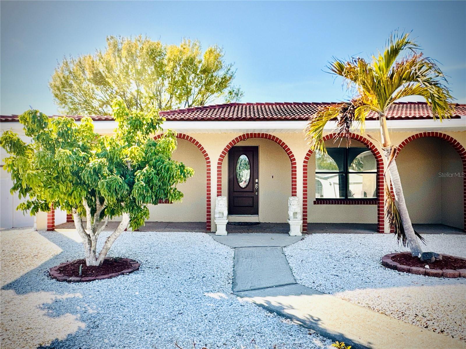 Photo 3 of 6512 MANILA PALM WAY