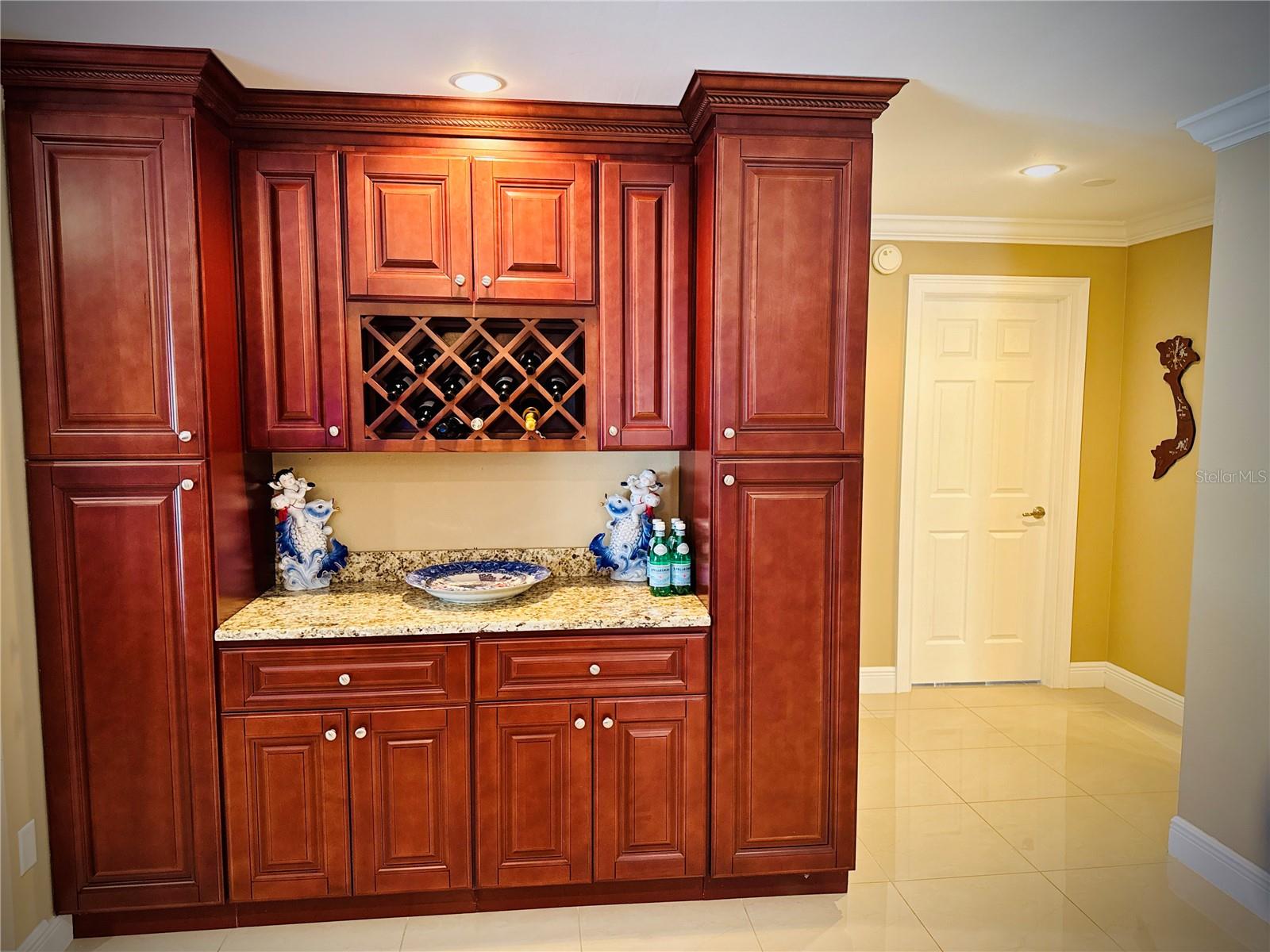 Photo 7 of 6512 MANILA PALM WAY