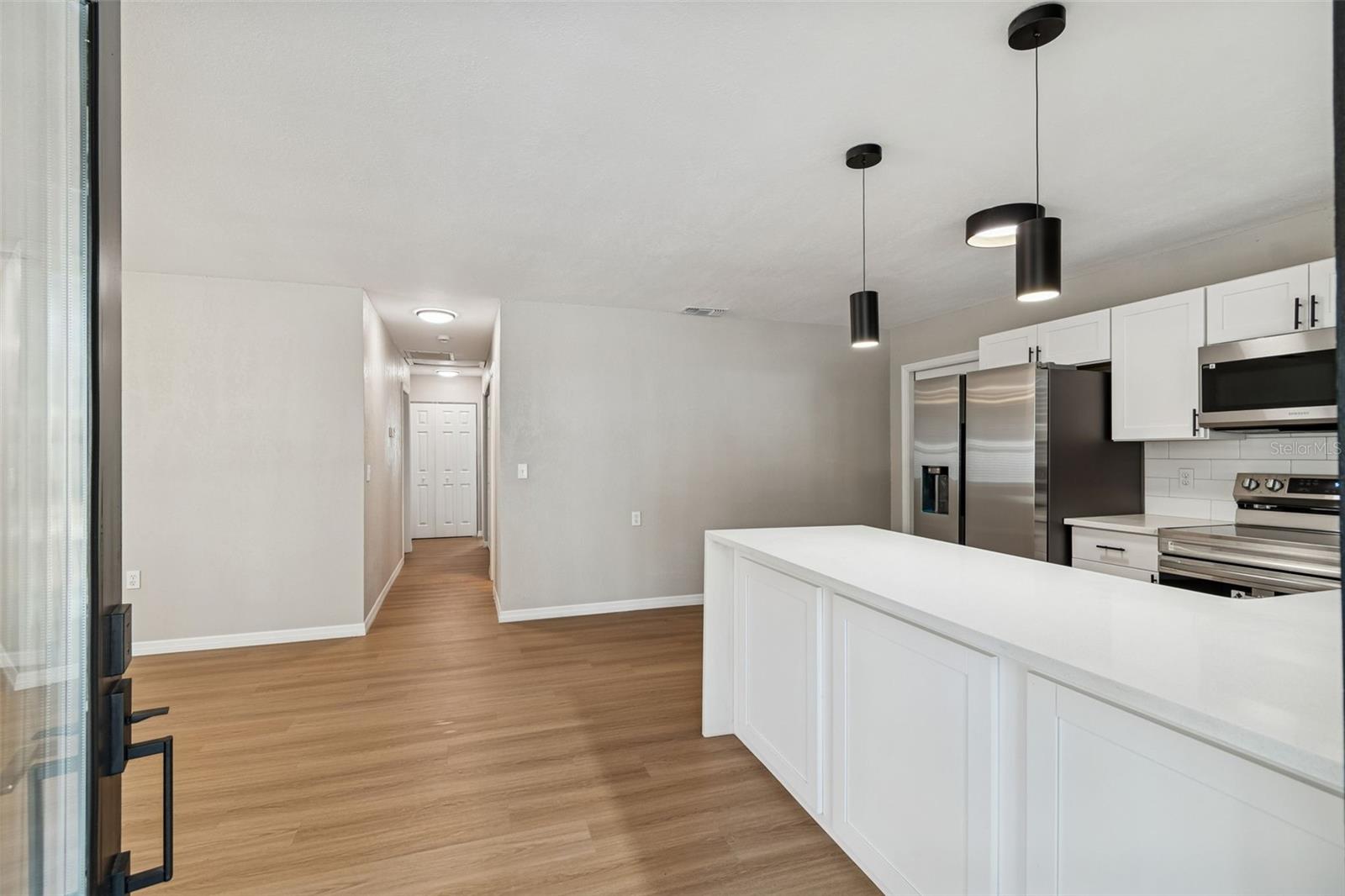 Photo 4 of 7139 PINEWOOD DR