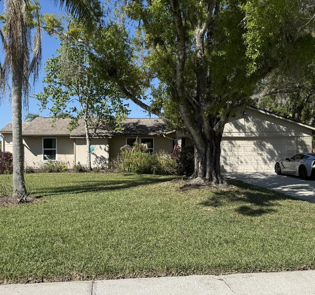 Photo of 408 LAKEVIEW DR