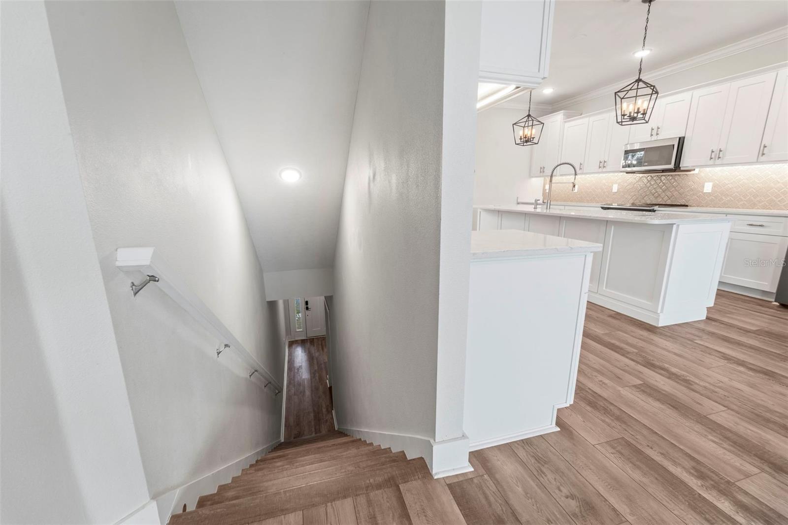 Photo 4 of 1299 SAVONA DR NE