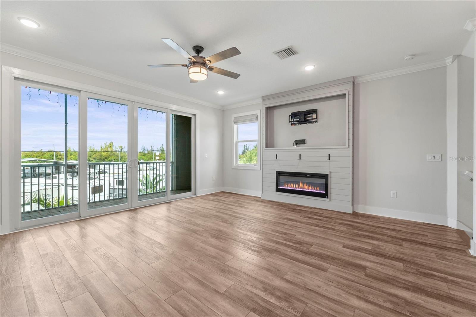 Photo 6 of 1299 SAVONA DR NE